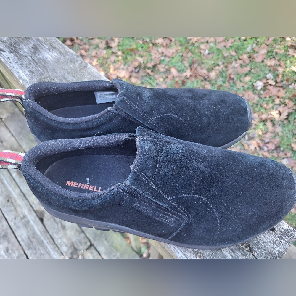 Gently used Men's Merrells slip on Black